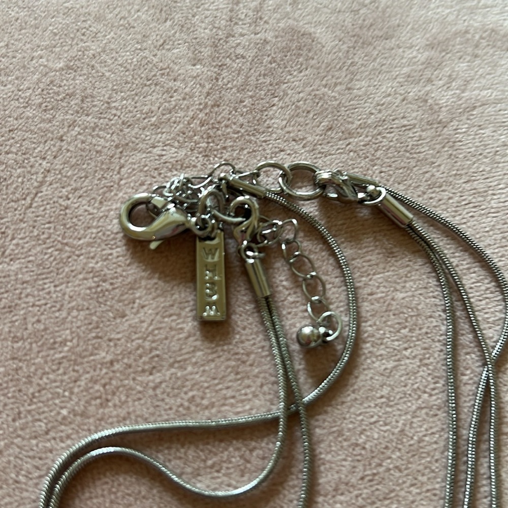 WHBM simple 3 stone necklace. - Picture 4 of 4